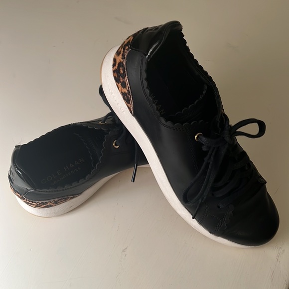 Cole Haan black/leopard tennis shoes size 7.5 - Picture 2 of 4